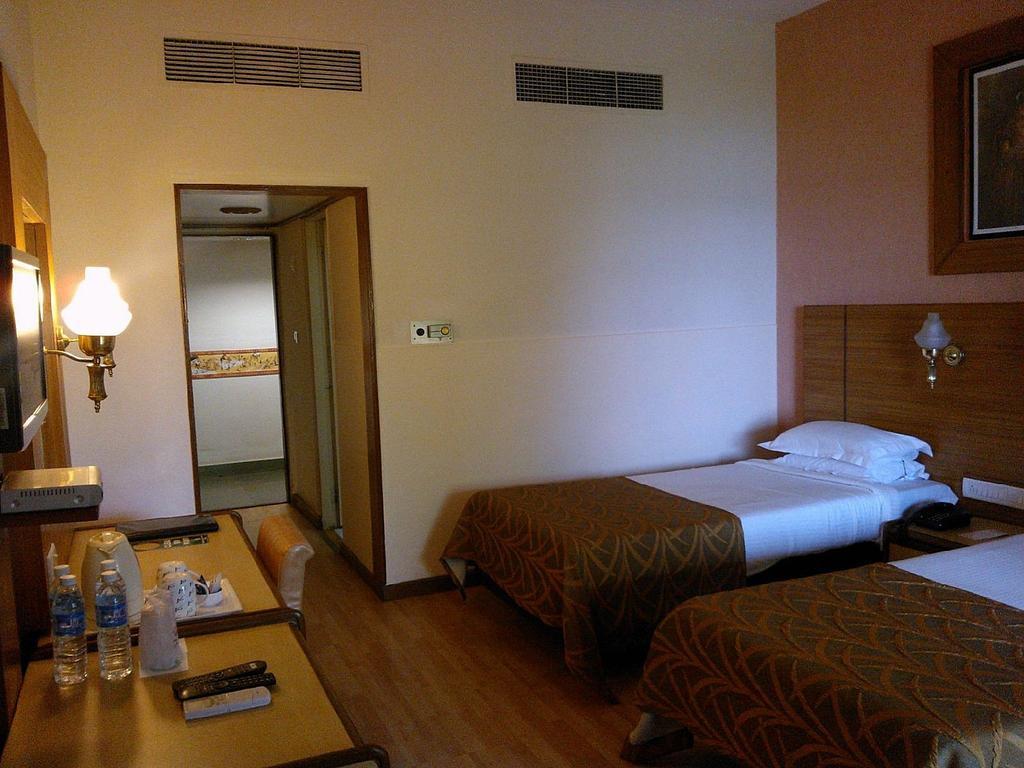Hotel Lake View Ashok Bhopal Exterior photo